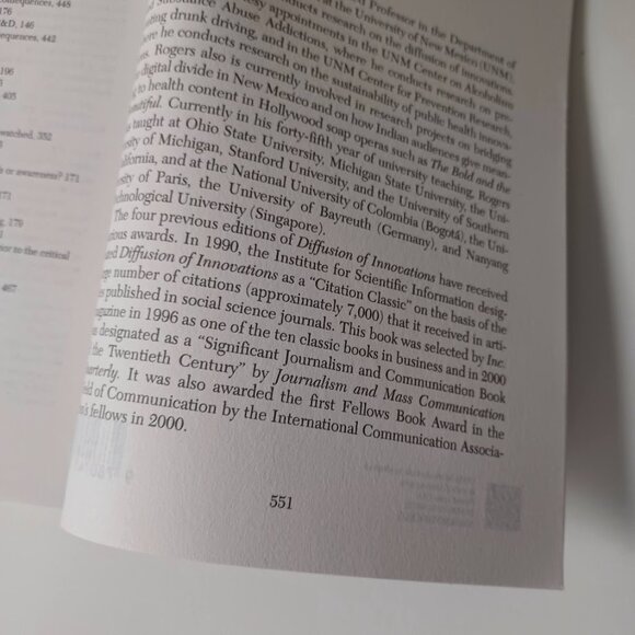 Diffusion Of Innovations Paperback Book -Everett M. Rogers -2003 -Fifth Edition - Picture 3 of 13